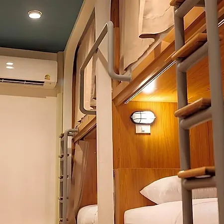 Khaosan Cozy Hostel